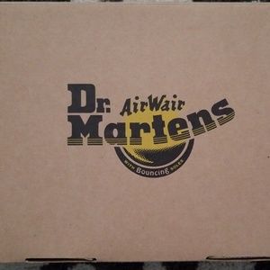 Dr. Martens Adrian